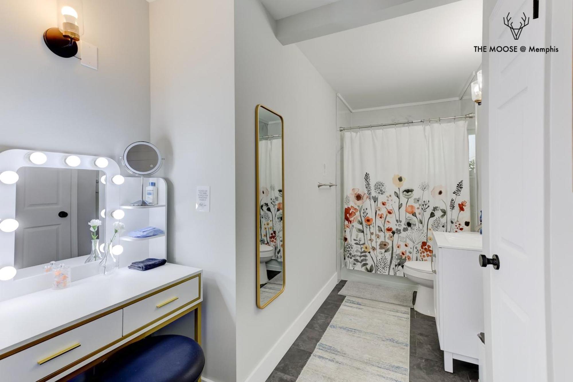 Appartamento The Moose #11 - Luxe Modern Loft With King Bed, Free Parking & Wi-Fi Memphis Esterno foto